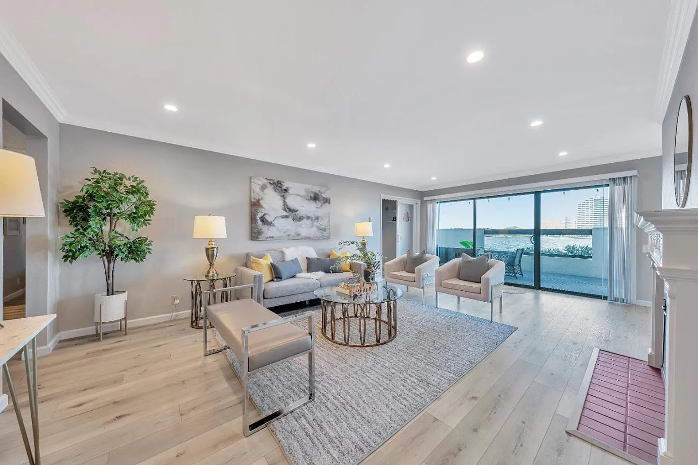 612 Portofino Ln photo 1