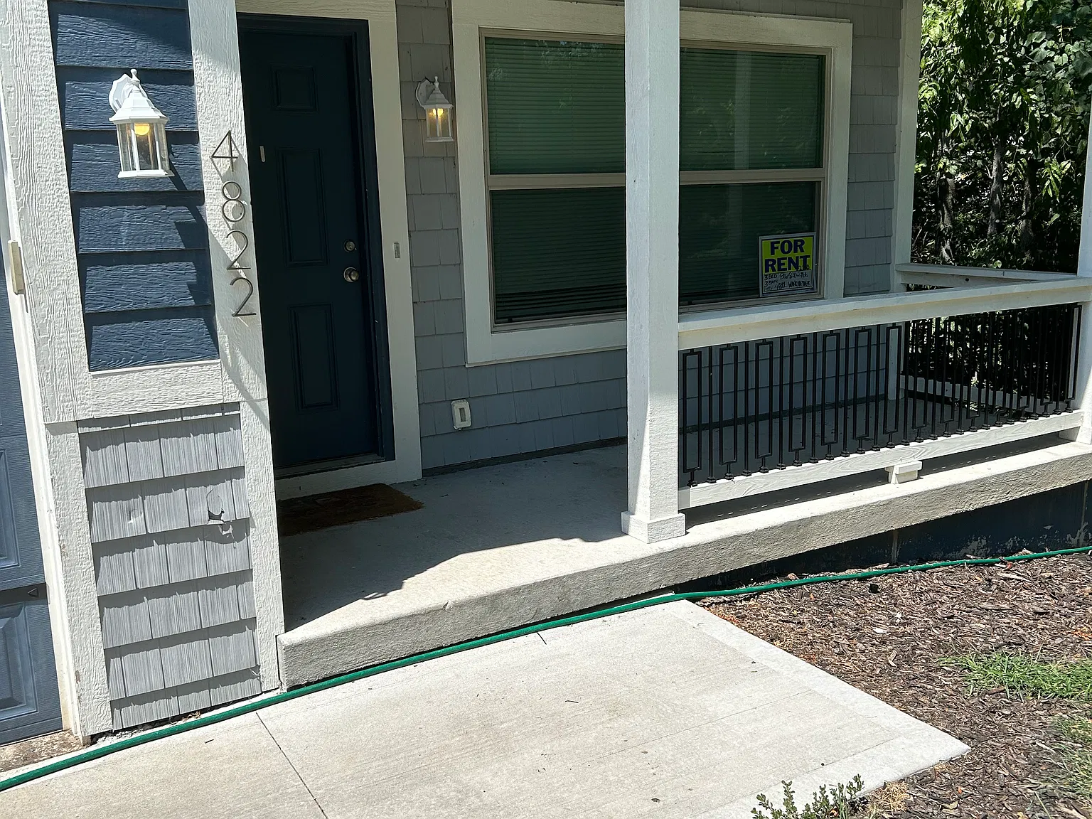 4822 N Winchester Ave — Photo 2