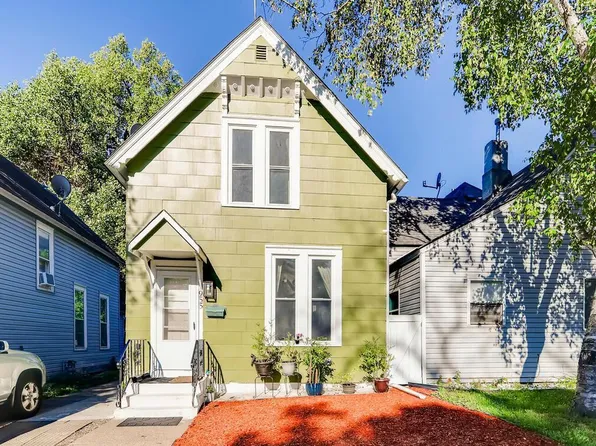 955 Bradley St, Saint Paul, MN 55130