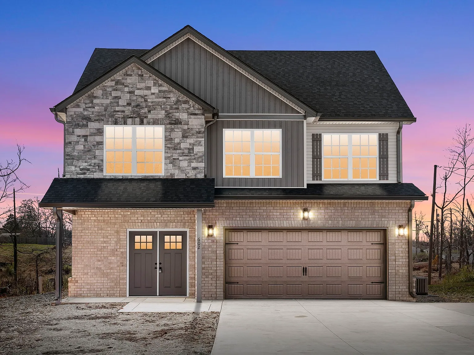 4 bed, 2.5 bath, 2268 sqft, $2,400 — Photo 1