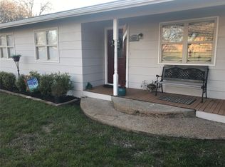 910 Tremont St, Weatherford, TX 76086