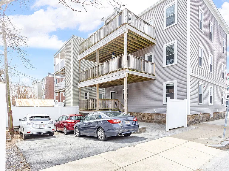 142 Boston St #3 — Photo 2