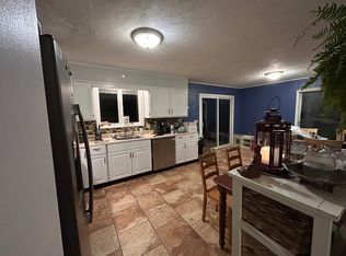 11 Glocester Rd, Narragansett, RI 02882