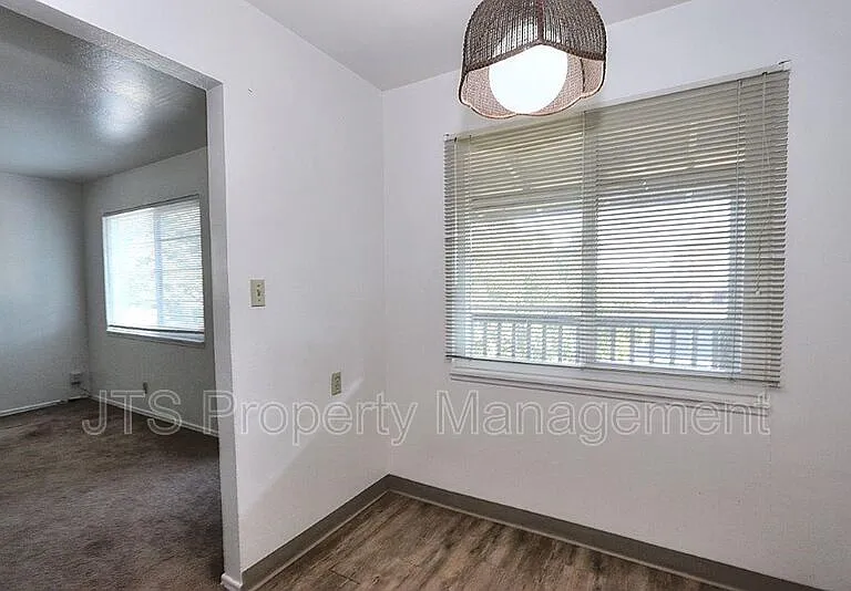 4439 V St #6 — Photo 25