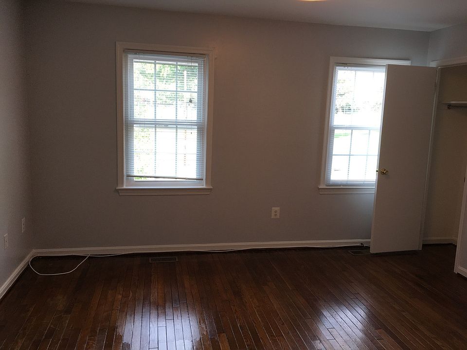 bedroom #1