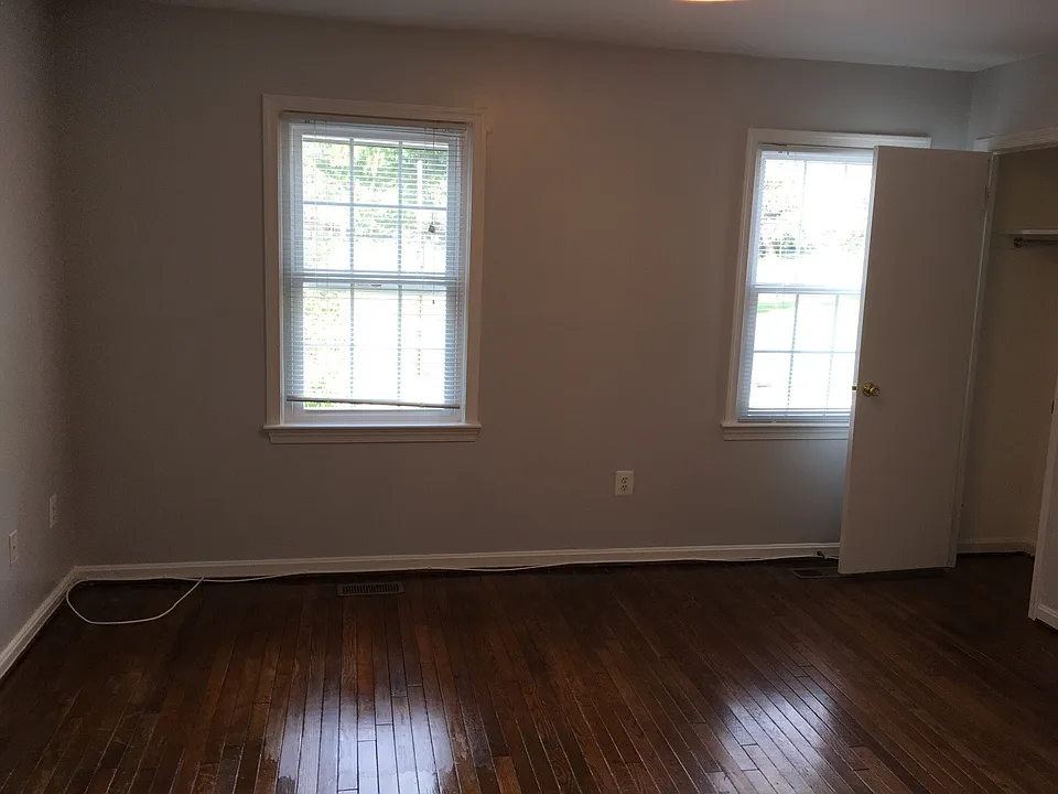 bedroom #1