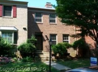 3134 Barnard Ct, Fairfax, VA 22031