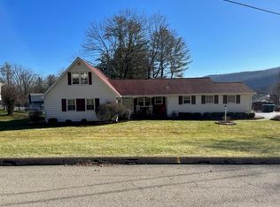 512 Pinewood Cir, Elmira, NY 14905