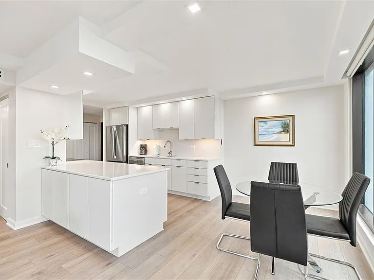707 S Gulfstream Ave #207 — Photo 14