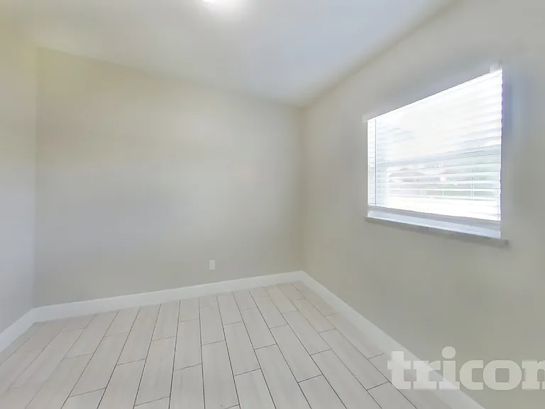 124 Upsala Rd — Photo 11