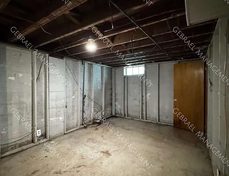 2408 Missouri Ave — Photo 12