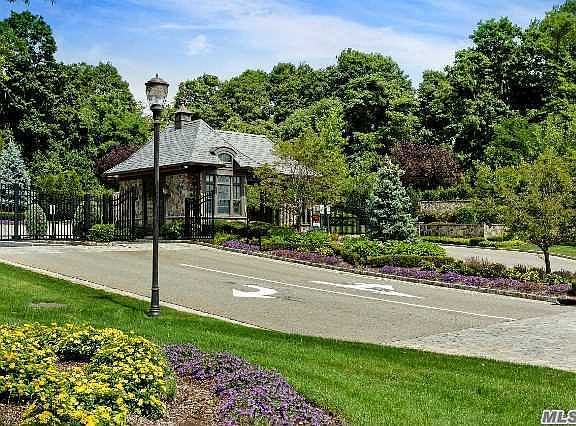 2nd image of 79 Stone Hill Dr