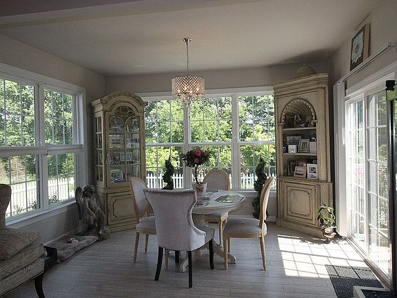 Sun room walks out to deck