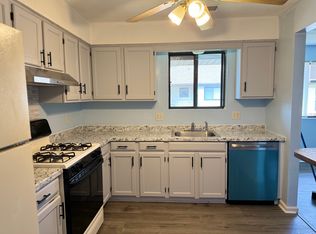 55 Thompson St APT 9C, East Haven, CT 06513