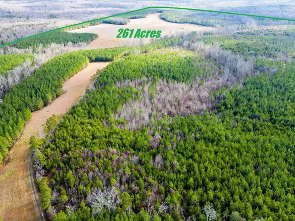 261 Hunters Ln, Chase City, VA 23924