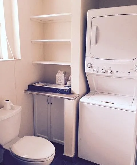 328 E Broadway — Photo 18