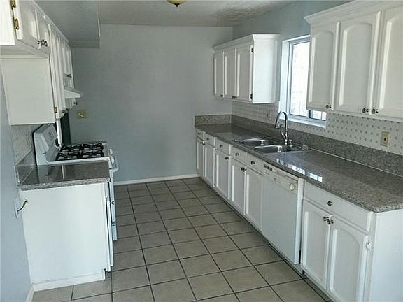 4th image of 1706 Paul Moran Pl