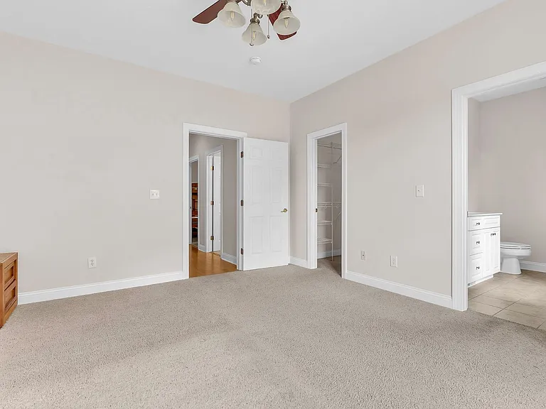210 Raven Ridge Ct — Photo 21