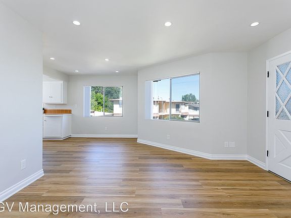 5th image of 493 W Sierra Madre Blvd APT F