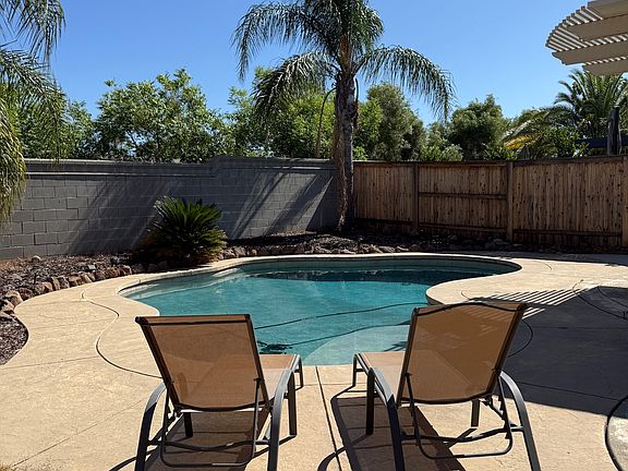 2nd image of 7170 Claremont Cir