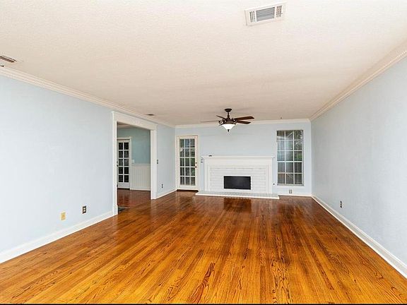 3rd image of 11210 Willow Field Dr