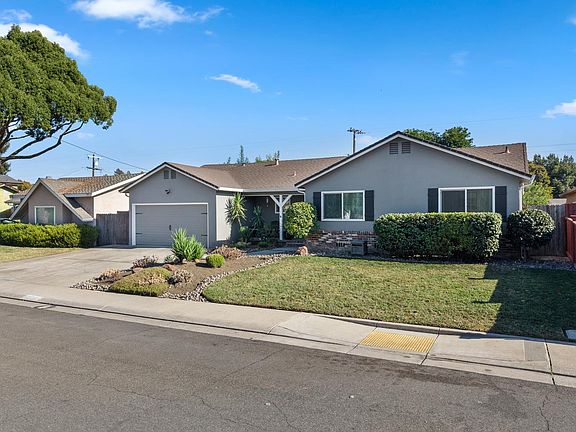2nd image of 2948 Del Rio Dr