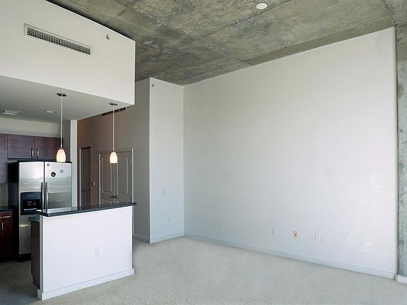 5th image of 300 S Australian Ave Unit 1617