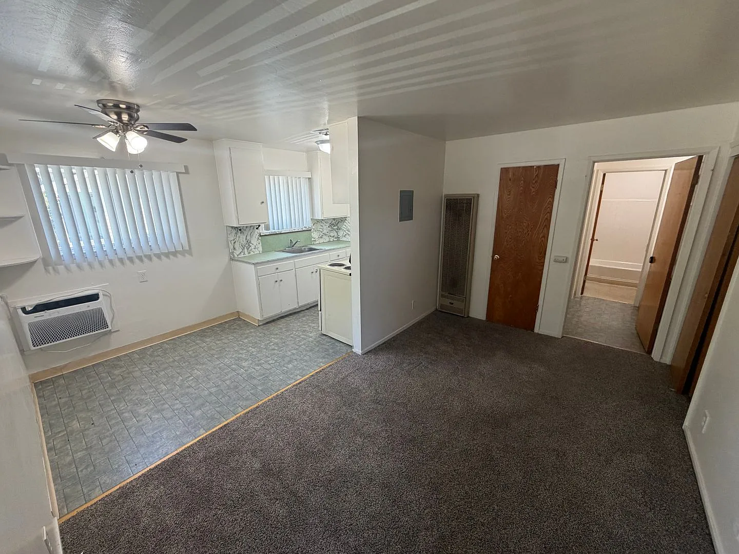1 bedroom | 1 bathroom | Midtown apartment — Photo 2