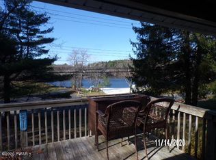 244 E Shore Dr, Dingmans Ferry, PA 18328