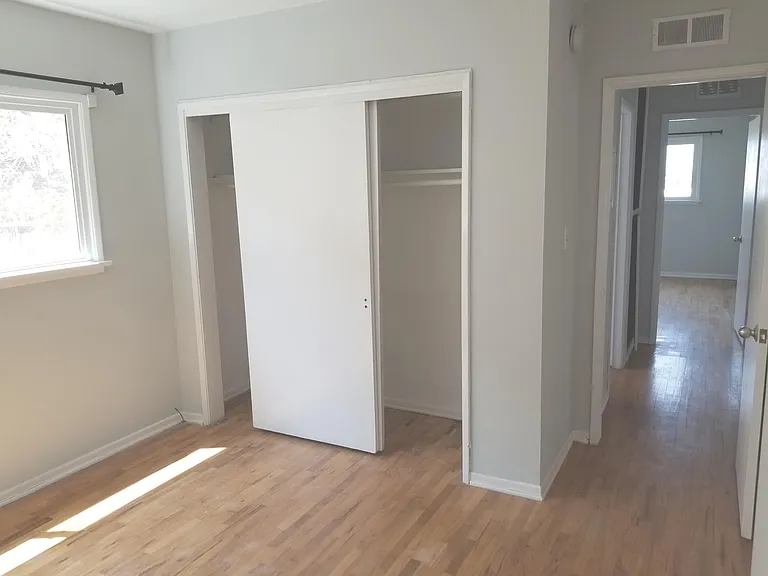 1326 Edgecliffe Dr #1 — Photo 3