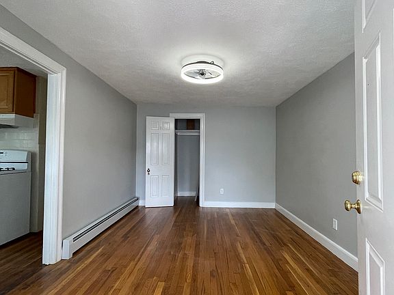 3rd image of 1 Tobin Rd