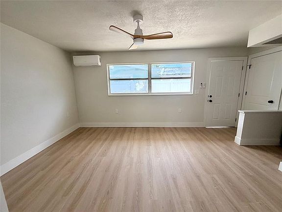 3rd image of 13388 1st St E APT B