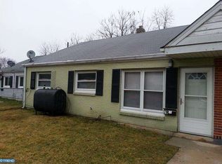 18 Simonds Dr, New Castle, DE 19720