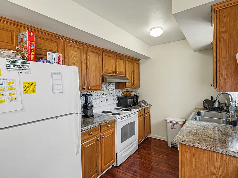 1231 Ferndale Ave — Photo 9