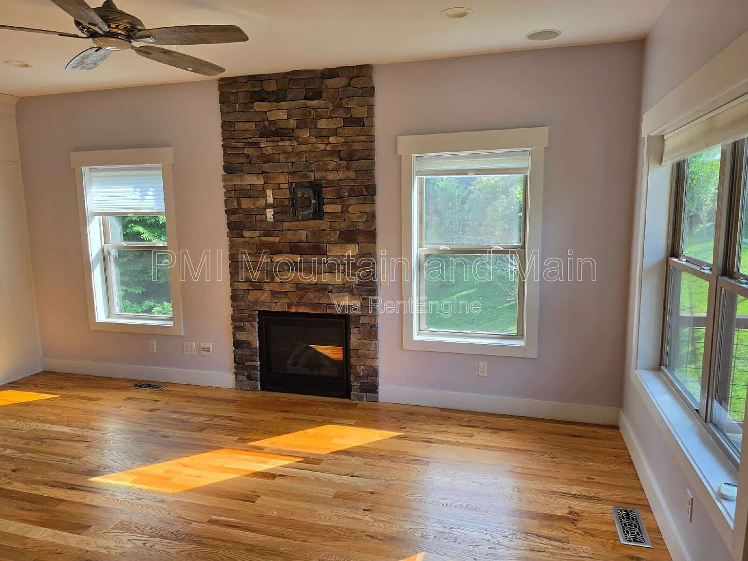 3 bed, 2.5 bath, 1906 sqft, $2,850 — Photo 4