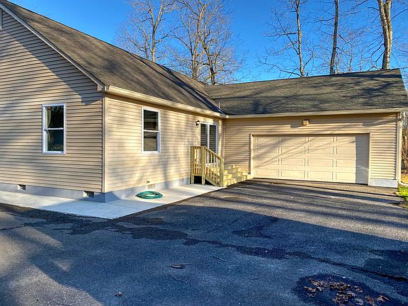 5th image of 2300 Sanford Dr