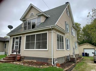115 N 3rd St, Cambridge, IL 61238