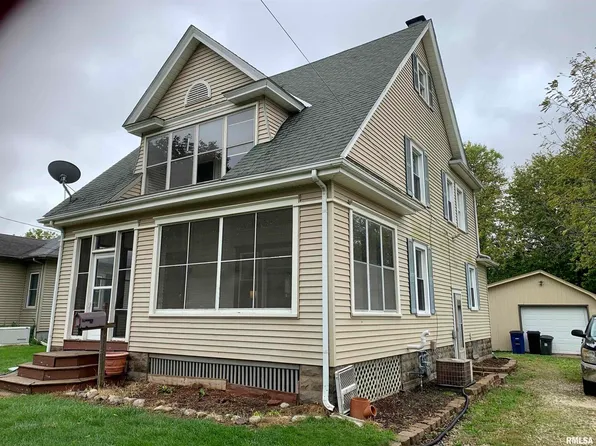 115 N 3rd St, Cambridge, IL 61238