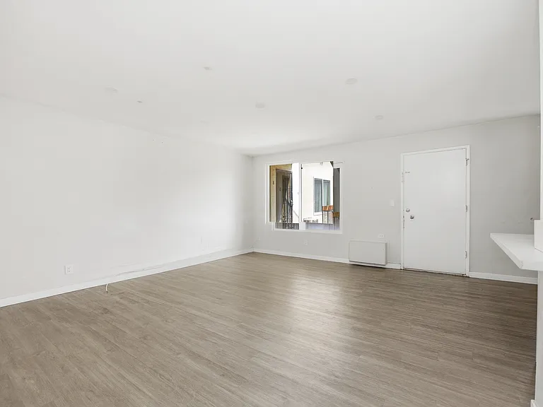 4275 48th St #6 — Photo 7