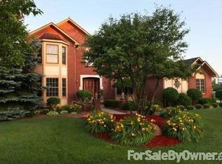 4210 Ridge Side Dr, Rochester, MI 48306