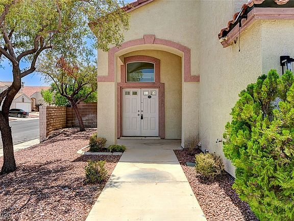 4th image of 7521 Reindeer Ct