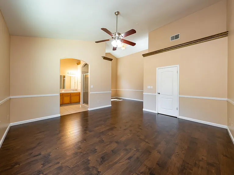 5857 W Millbrae Ave — Photo 28
