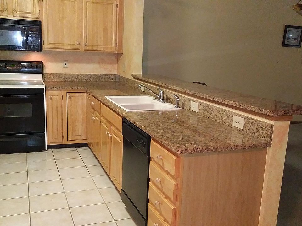 2nd image of 1077 Arbor Oaks Ln