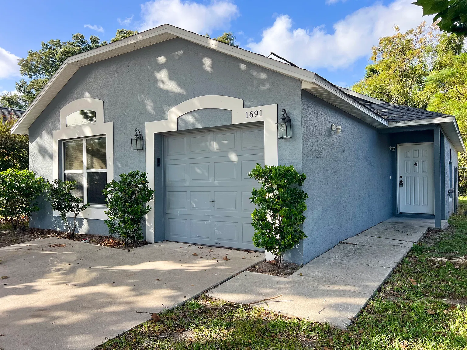 3 bed, 1178 sqft, $1,950 — Photo 3