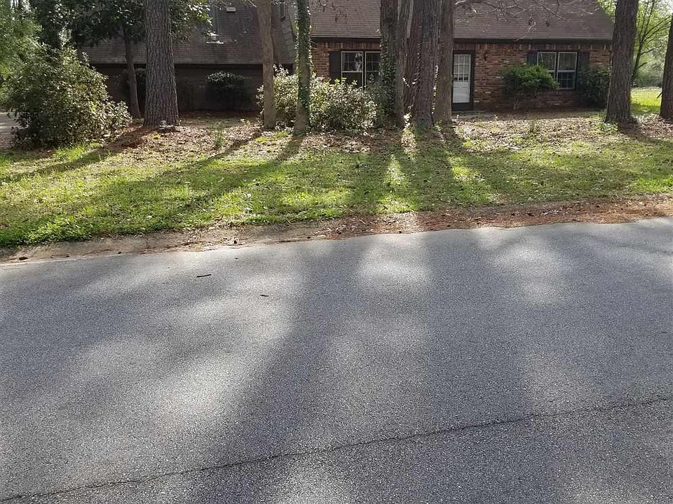 1st image of 3936 Woodland Cir SE #3B