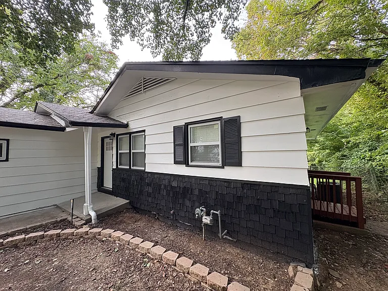 8618 E 32nd St — Photo 11