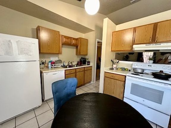 3rd image of 3221 Courtland Blvd