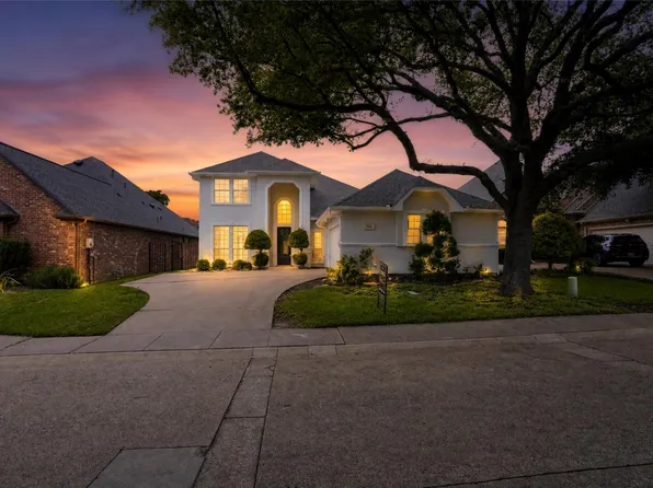 909 Saint Andrews Pl, Desoto, TX 75115
