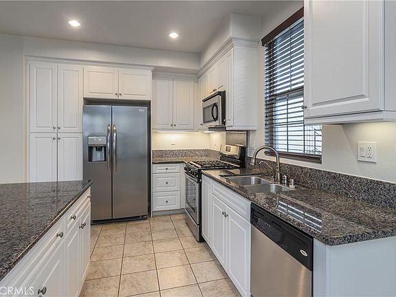 3rd image of 4098 E Emory Ln #10