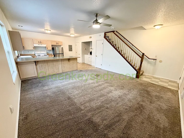 10030 N Lombard St — Photo 18